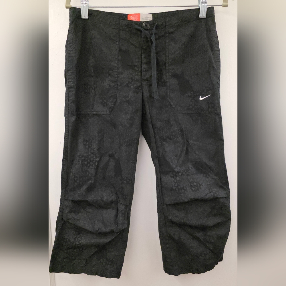 Nike Athletic Dept Black Capri Pants Size M LIKE NEW